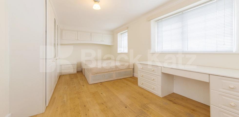 			NEW INSTRUCTION, 3 Bedroom, 1 bath, 1 reception Terraced House			 Wormholt Road, Shepherds Bush